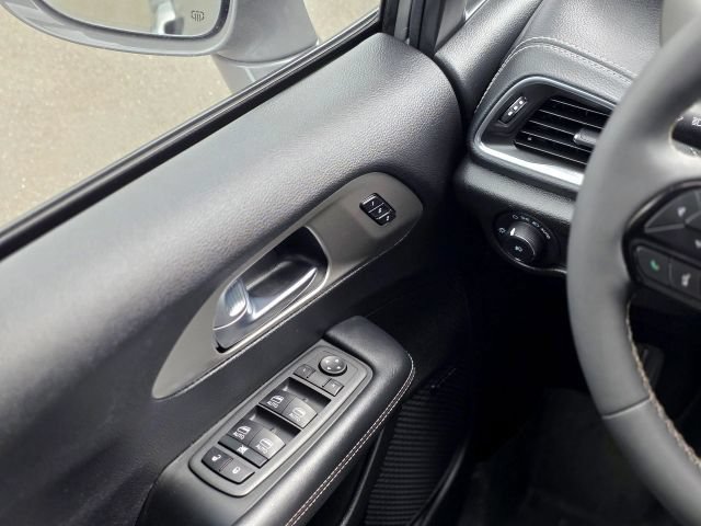 Used 2022 Chrysler Pacifica Limited w/ S Appearance Package FWD image 17
