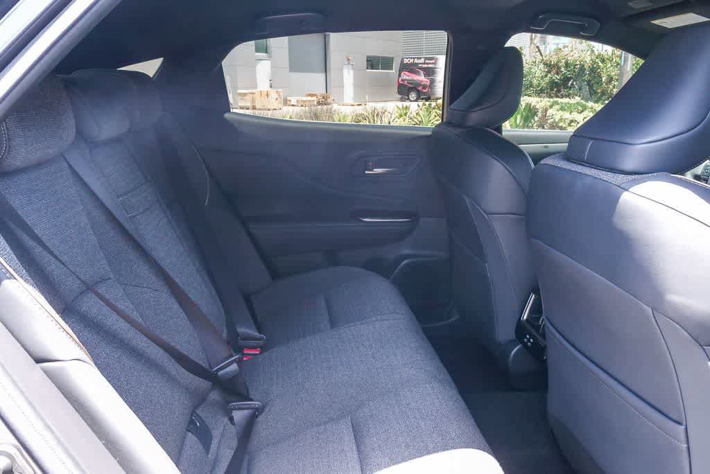 Used 2024 Toyota Crown w/ Carpet Mat Package (TMS) AWD/4WD image 15
