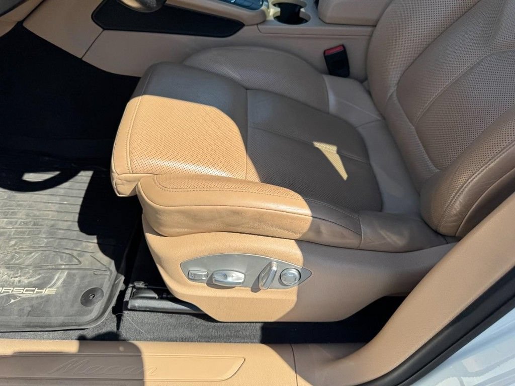 Used 2019 Porsche Macan AWD/4WD image 15