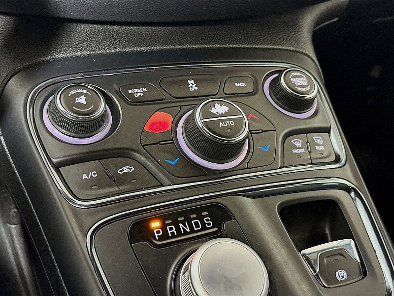 Used 2016 Chrysler 200 S w/ Comfort Group image 18