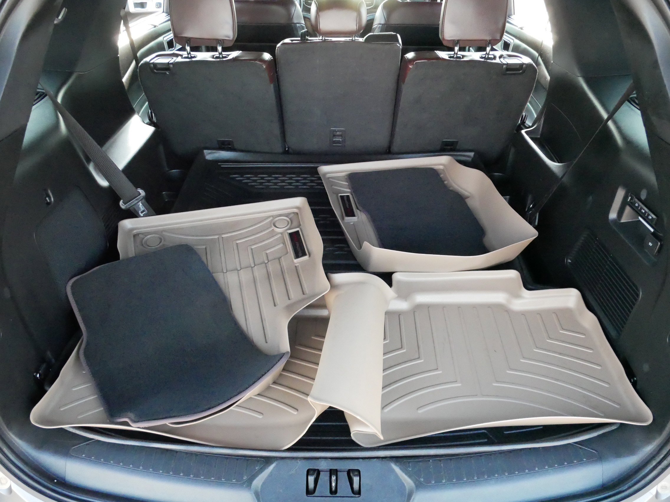 Used 2021 Ford Explorer Platinum image 18