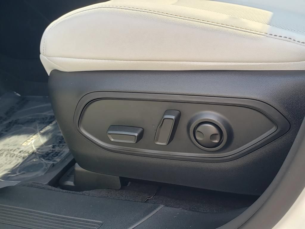 New 2026 Jeep Cherokee Limited AWD/4WD image 14
