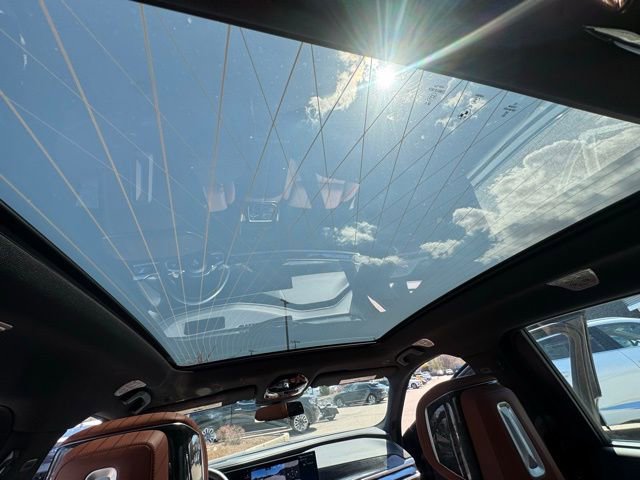 Used 2023 BMW 760i xDrive AWD/4WD image 46