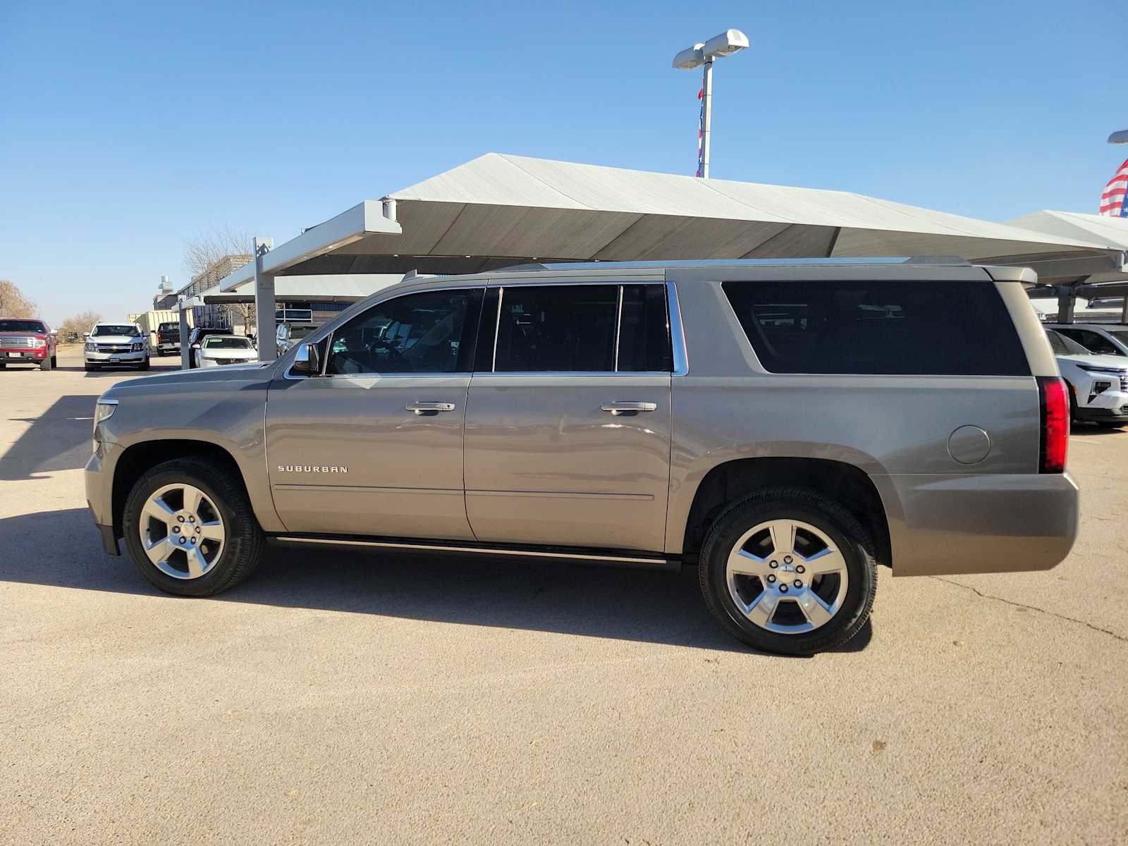 Used 2017 Chevrolet Suburban Premier image 3