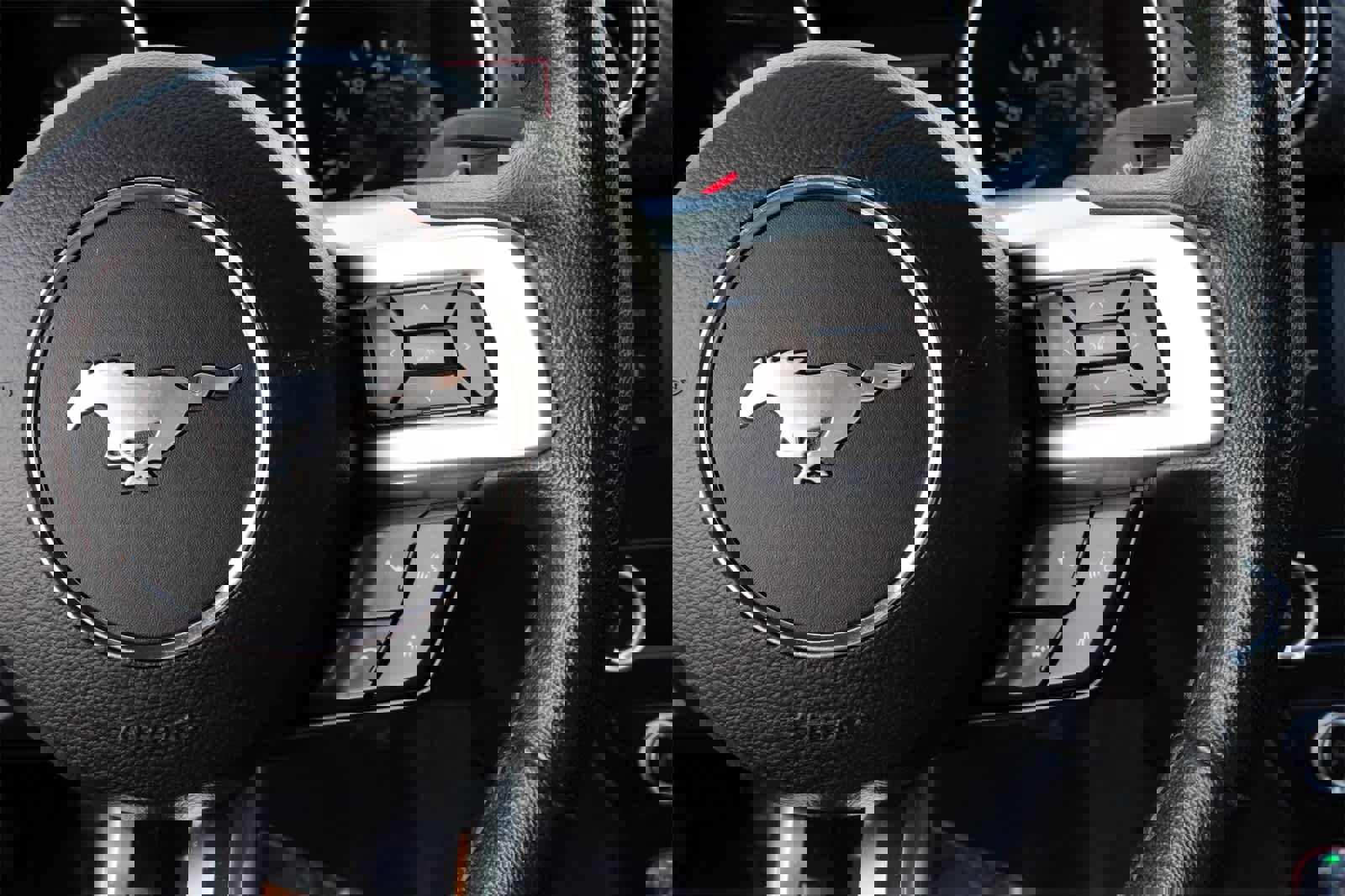 Used 2023 Ford Mustang Coupe image 9