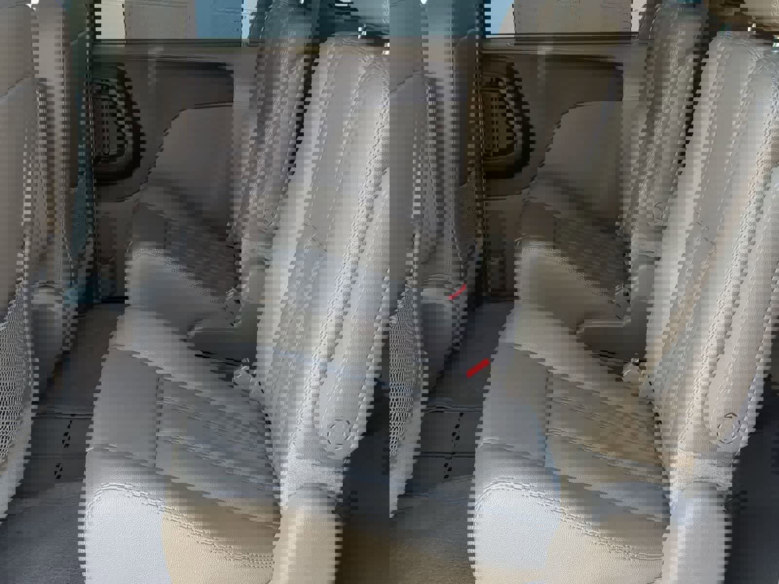 Used 2013 Chrysler Town & Country Touring image 19