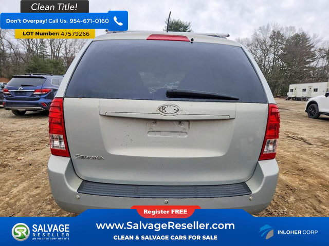 Used 2012 Kia Sedona LX image 8