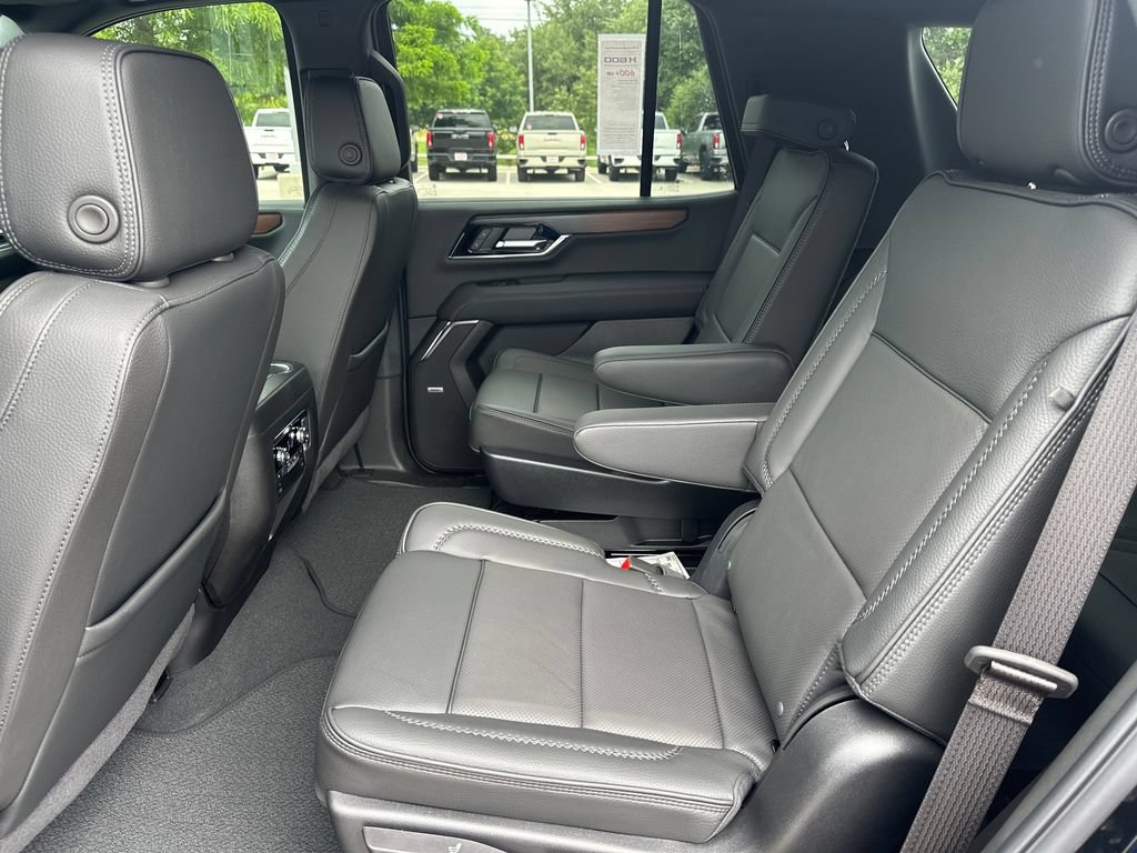 New 2026 GMC Yukon Denali w/ Sun & Power Step Package AWD/4WD image 38