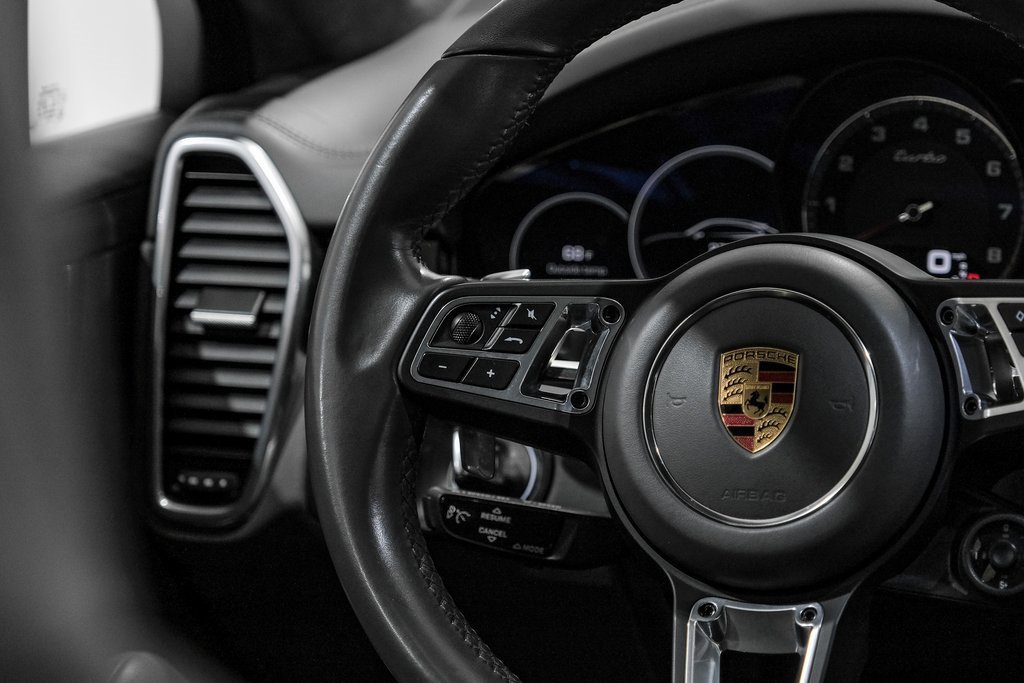 Used 2020 Porsche Cayenne Turbo image 16