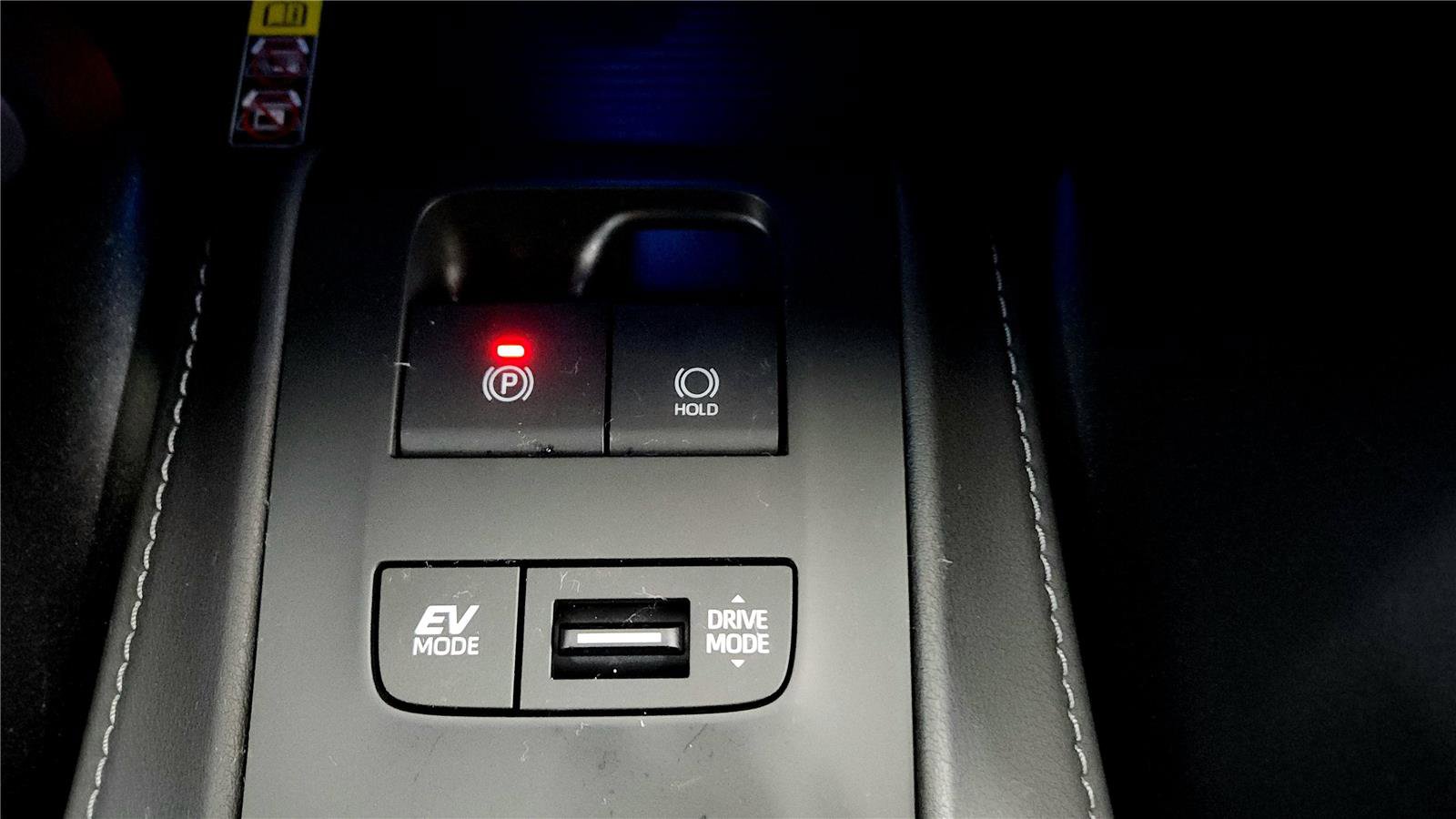 Certified 2023 Toyota Venza LE image 33