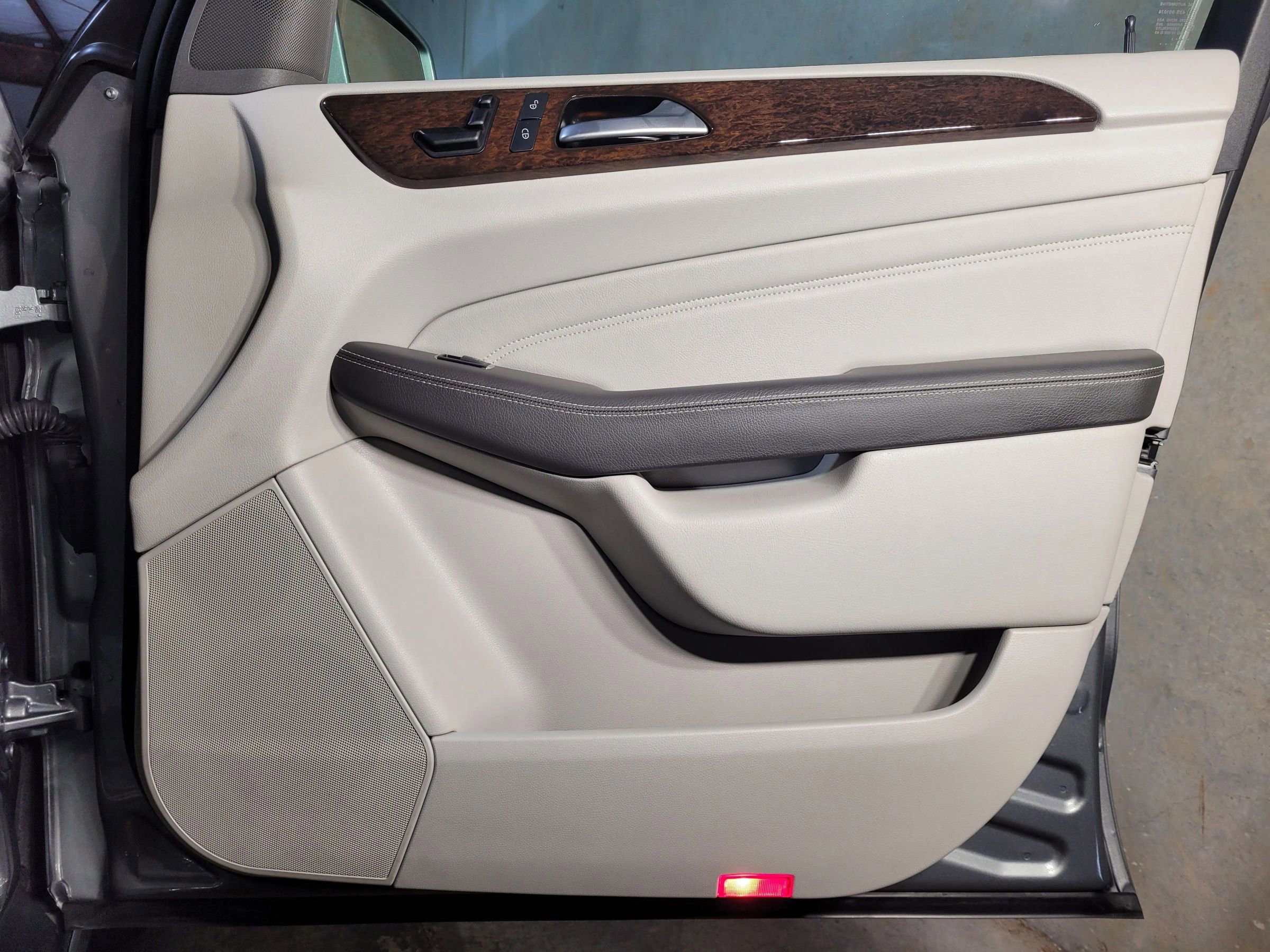 Used 2014 Mercedes-Benz ML 350 2WD w/ Premium 1 Package image 16