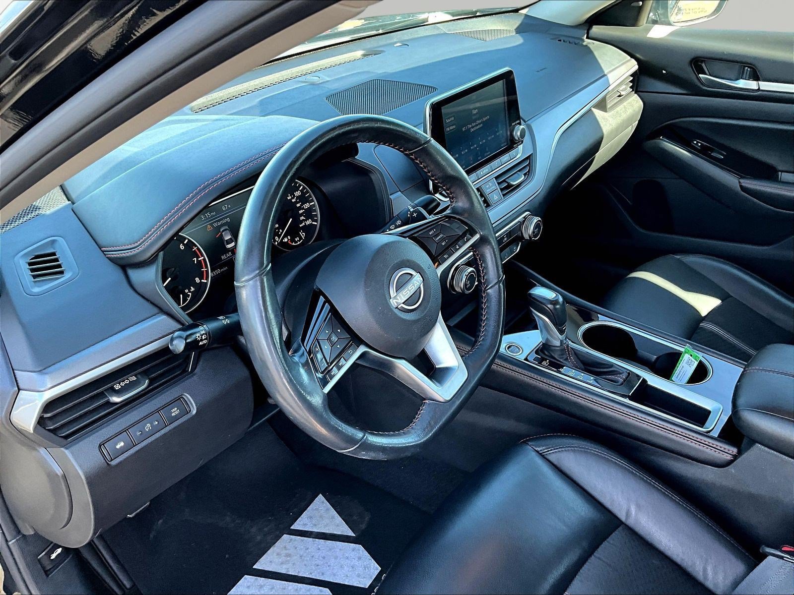 Used 2024 Nissan Altima 2.5 SR FWD image 17
