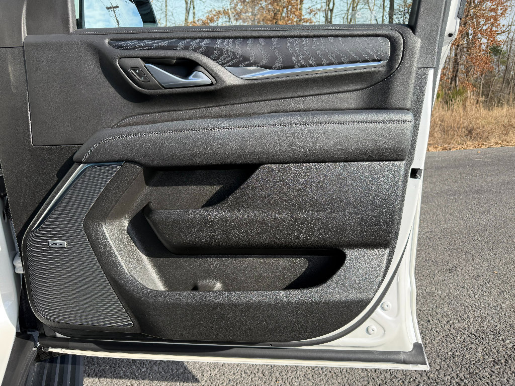 Used 2024 GMC Yukon XL Denali image 31