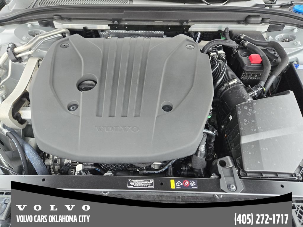 Certified 2025 Volvo V60 B5 Cross Country Ultra AWD/4WD image 25