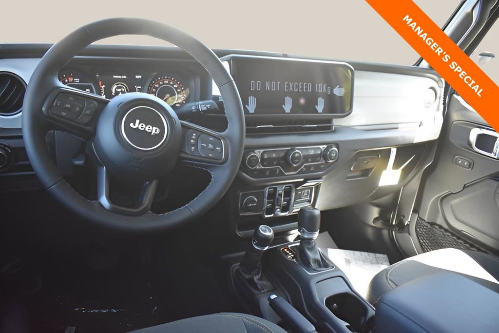 New 2025 Jeep Gladiator Sport AWD/4WD image 13