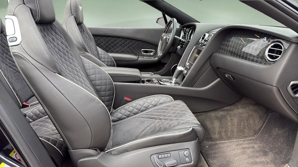 Used 2018 Bentley Continental GT Supersports image 2
