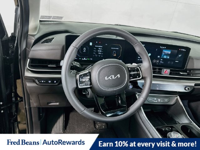 New 2025 Kia Carnival SX FWD image 18