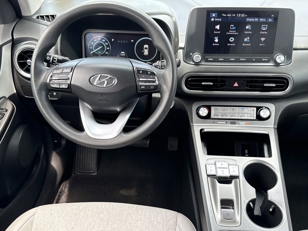 Used 2023 Hyundai Kona SE w/ Cargo Package FWD image 19