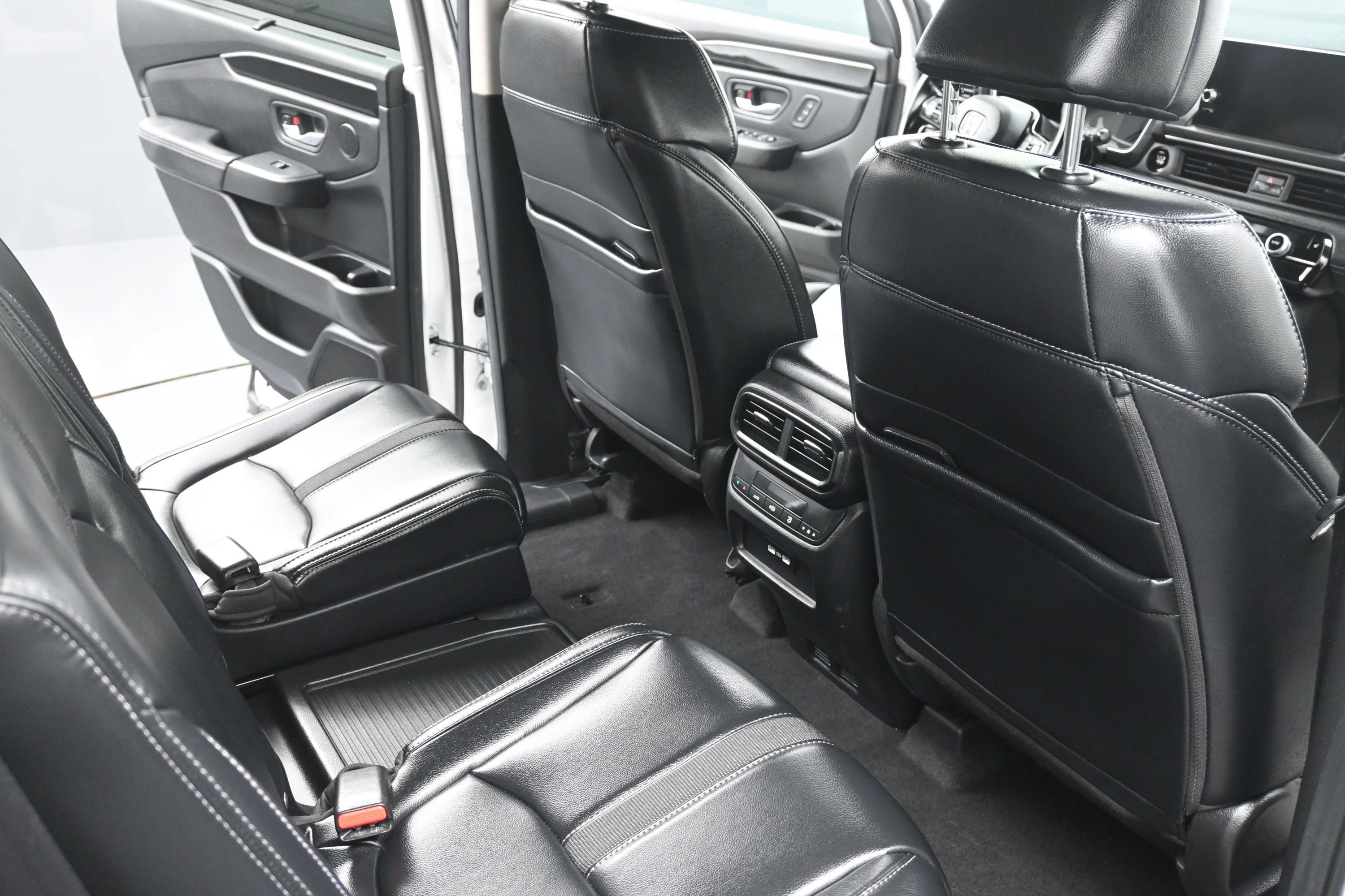 Used 2023 Honda Pilot EX-L image 28