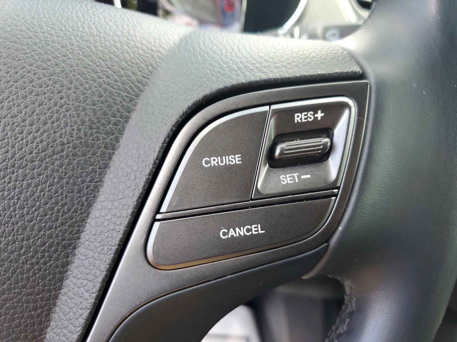 Used 2018 Hyundai Santa Fe Sport 2.0T w/ Cargo Package FWD image 21