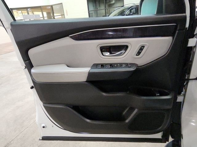 Certified 2023 Honda Pilot Elite image 22