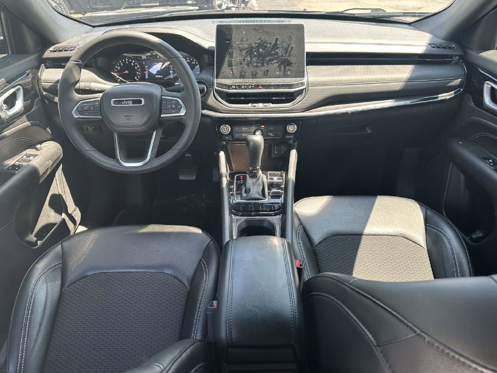 Used 2023 Jeep Compass Latitude AWD/4WD image 13