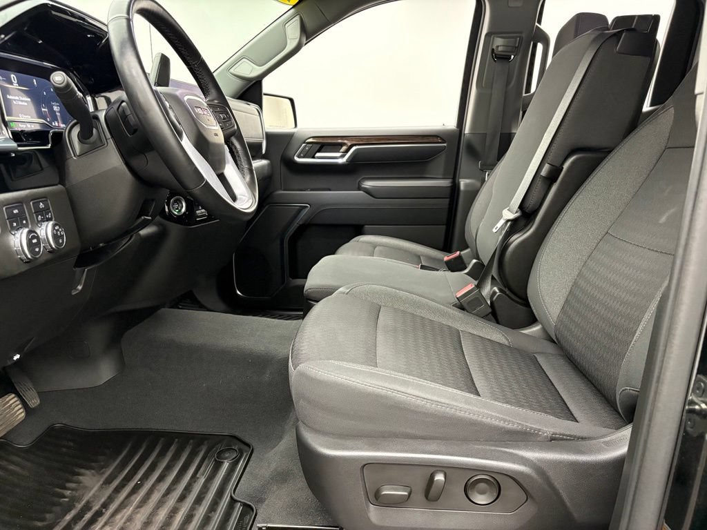 Used 2023 GMC Sierra 1500 Elevation w/ LPO, Elevation Black Package AWD/4WD image 17