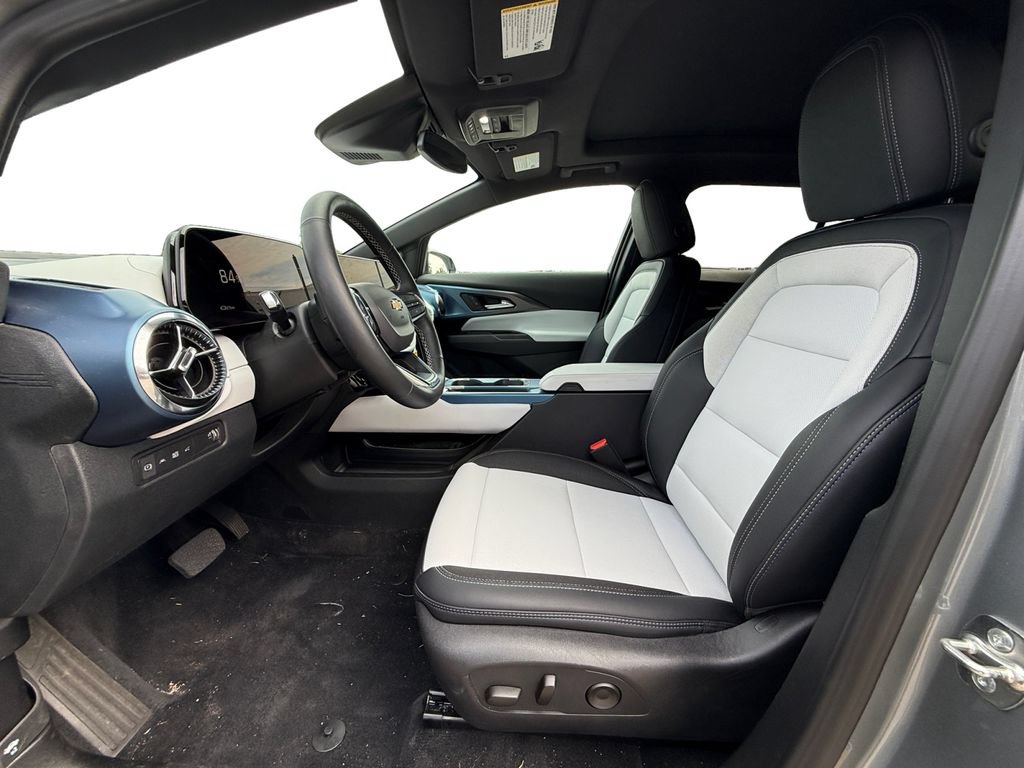 New 2026 Chevrolet Equinox EV LT FWD image 9