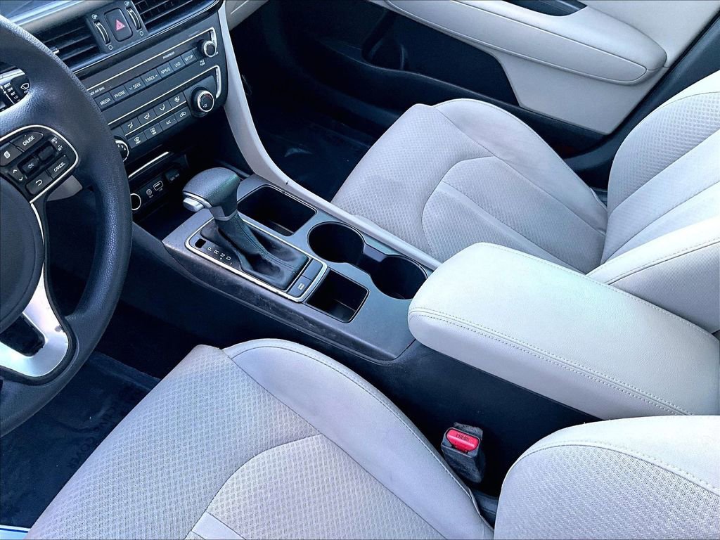 Used 2018 Kia Optima LX w/ 17" Alloy Wheels Package image 20