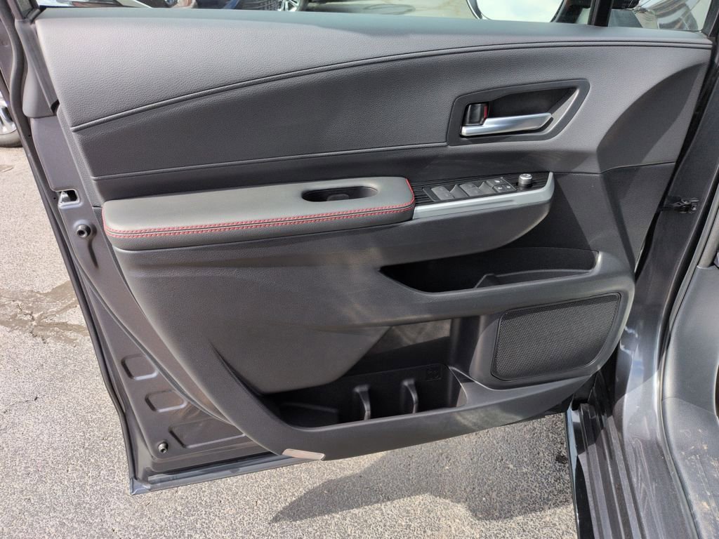 Used 2025 Toyota Sienna XSE w/ XSE Plus Package image 10