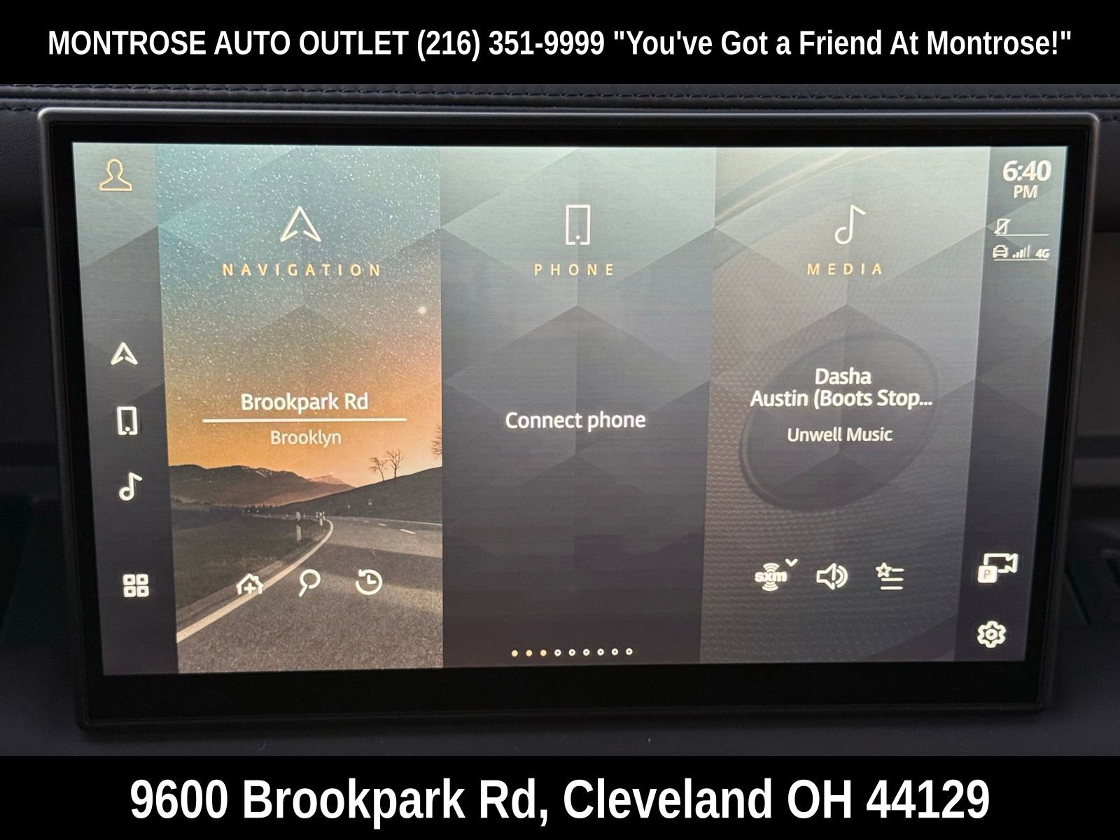 New 2025 Land Rover Defender 90 S image 17