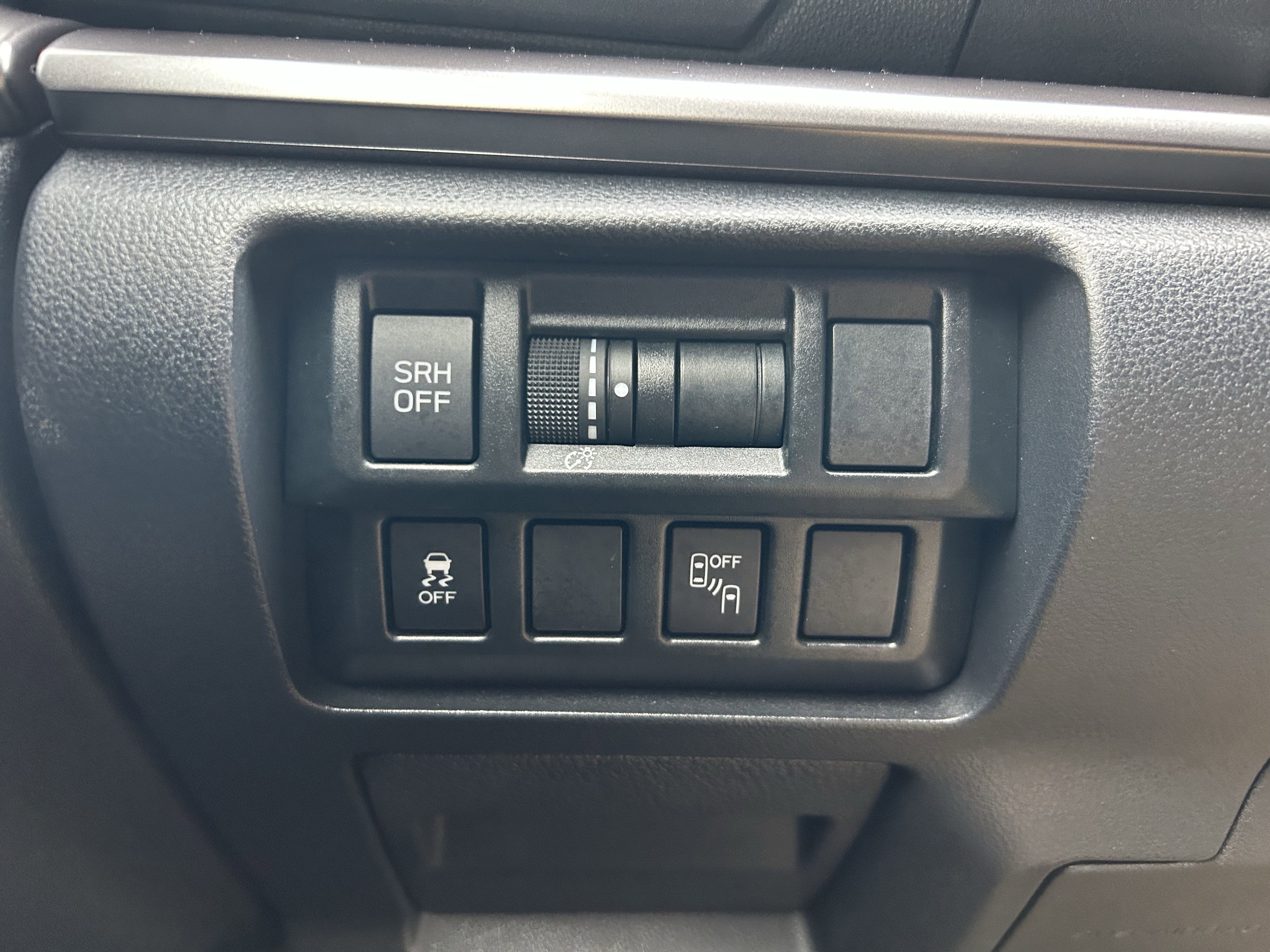 Used 2018 Subaru Crosstrek 2.0i Limited image 21