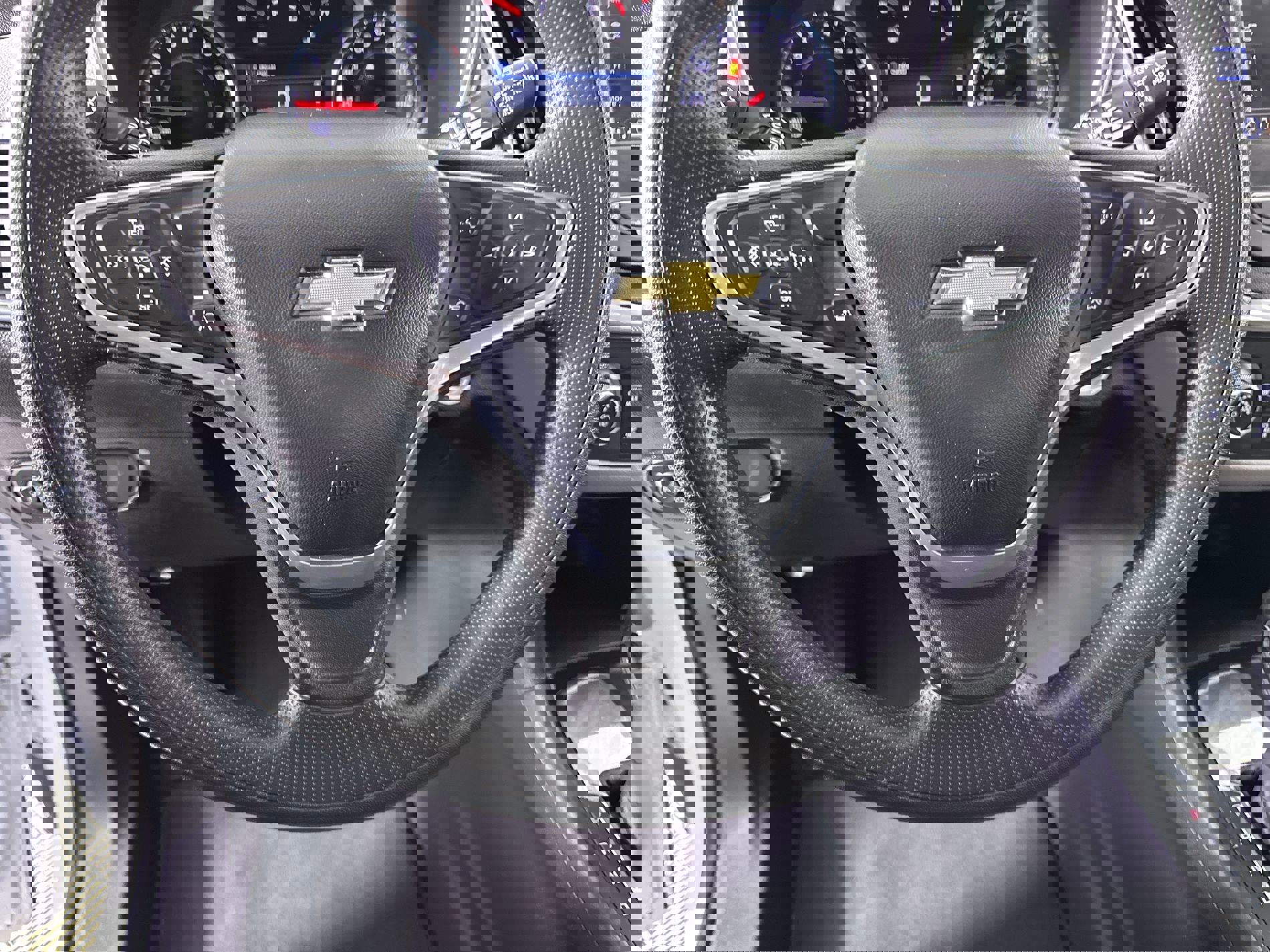 Used 2023 Chevrolet Equinox LT image 47