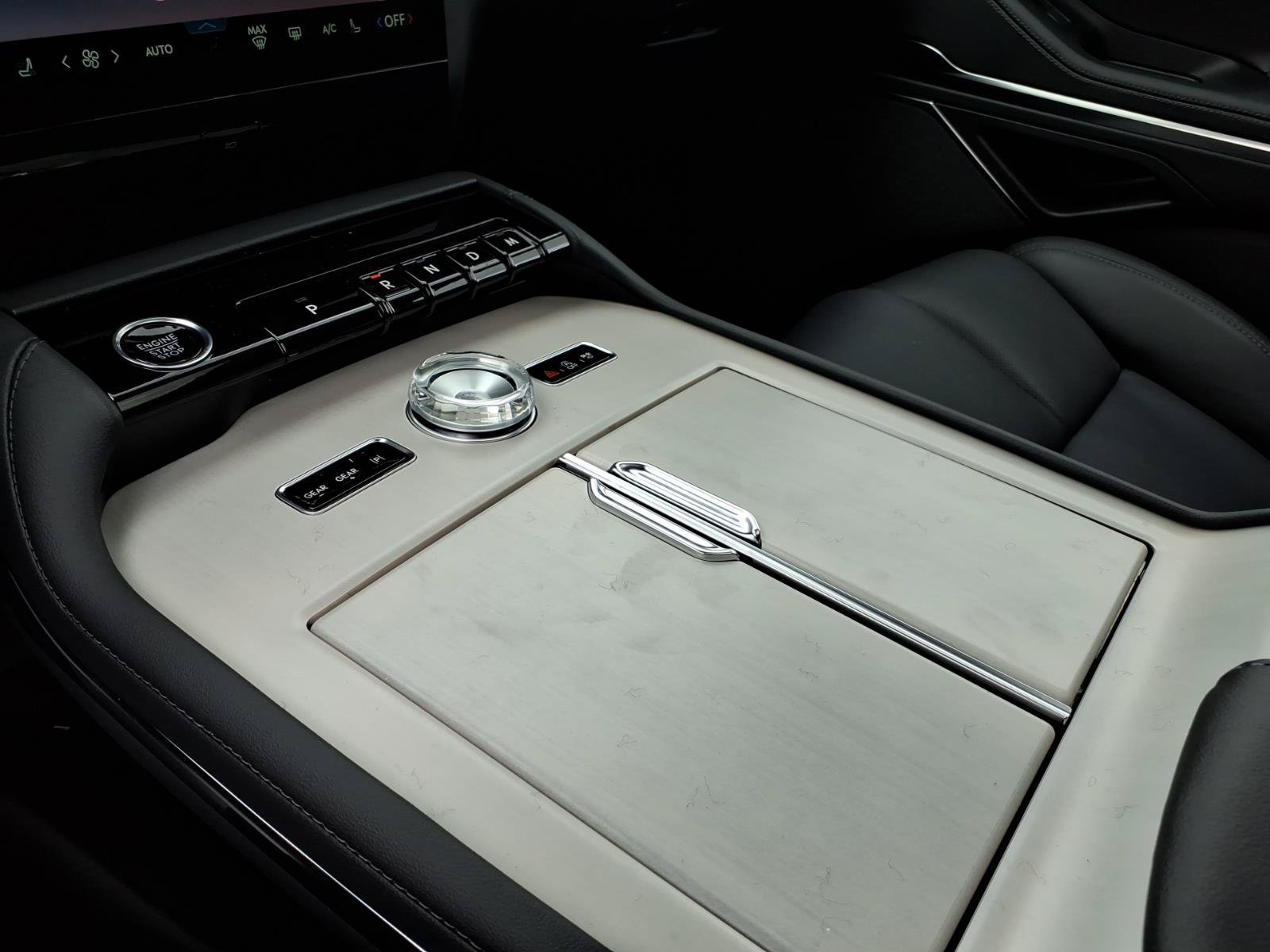 New 2027 Lincoln Navigator L Reserve AWD/4WD image 22