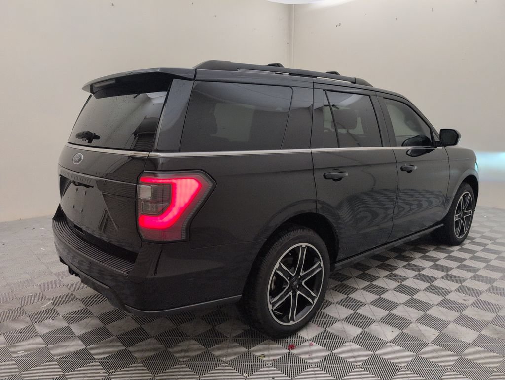 Used 2019 Ford Expedition Limited w/ Equipment Group 303A AWD/4WD image 3