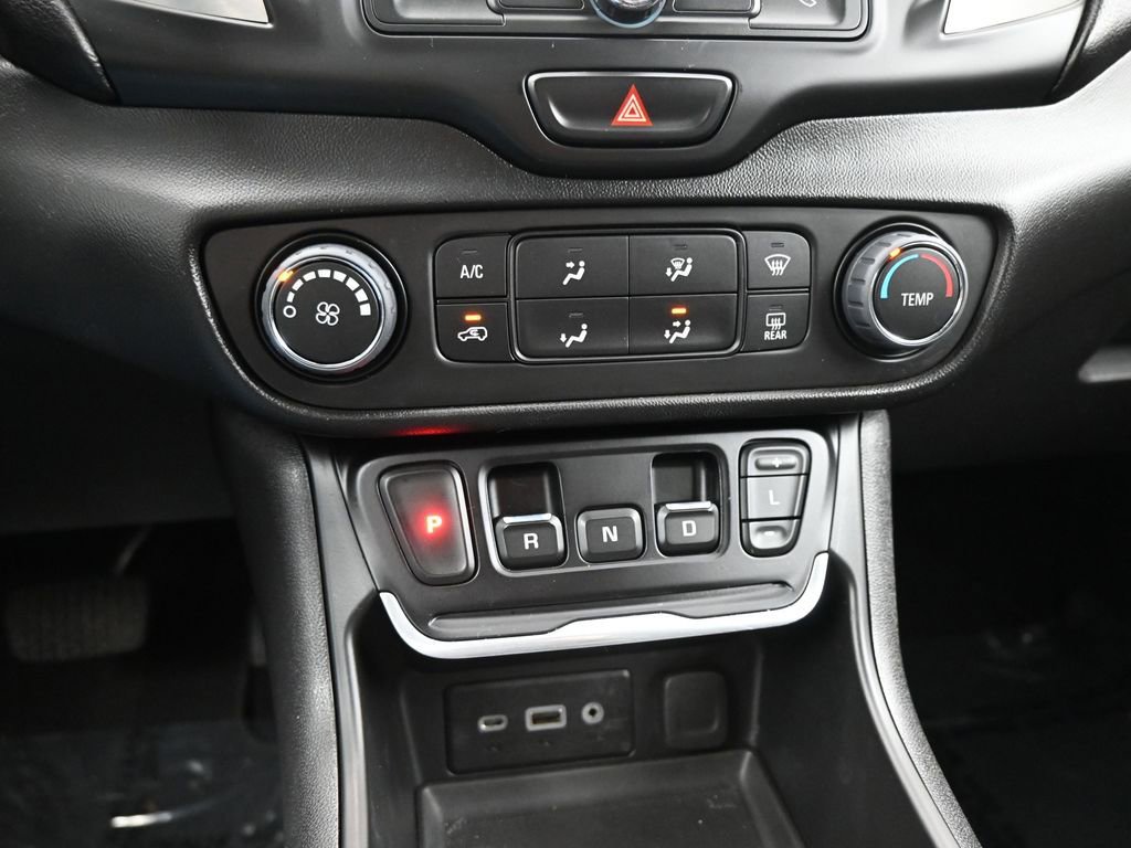 Used 2019 GMC Terrain SLE image 17