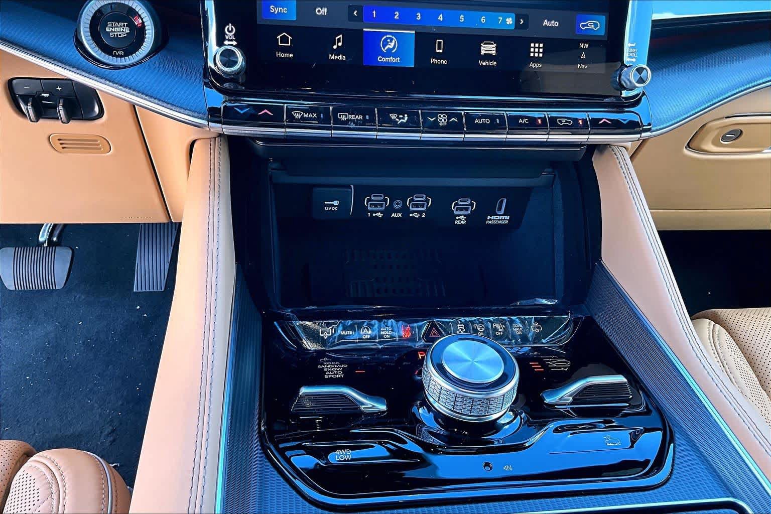 New 2027 Jeep Grand Wagoneer Summit AWD/4WD image 17