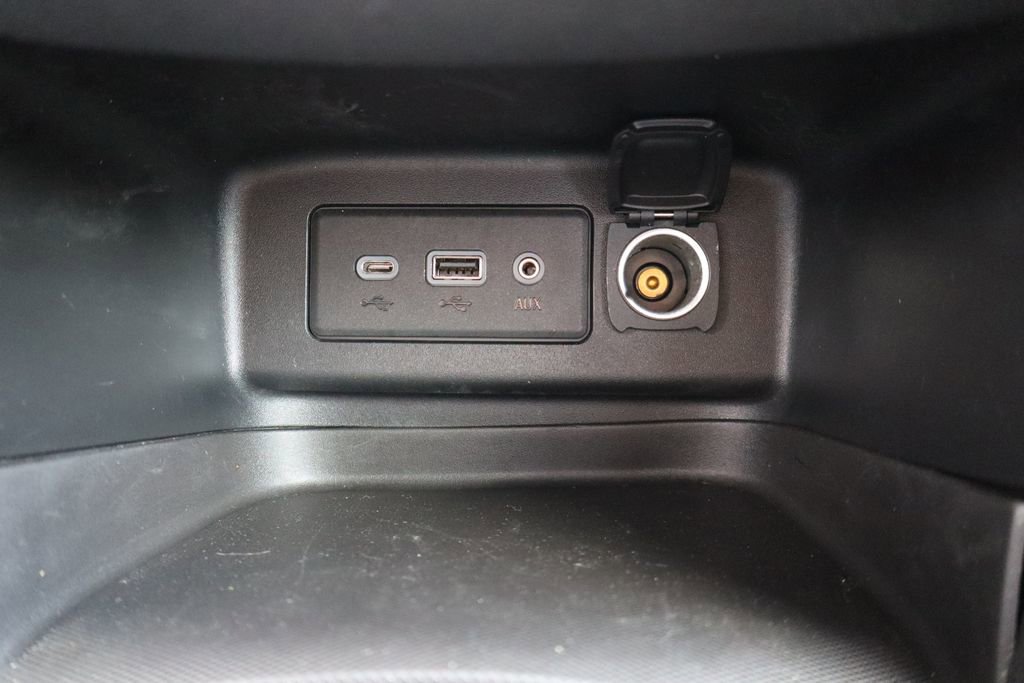 Used 2019 Chevrolet Equinox LT w/ Driver Convenience Package FWD image 16