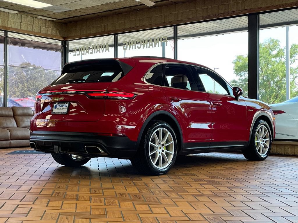 Used 2023 Porsche Cayenne w/ Premium Package AWD/4WD image 10