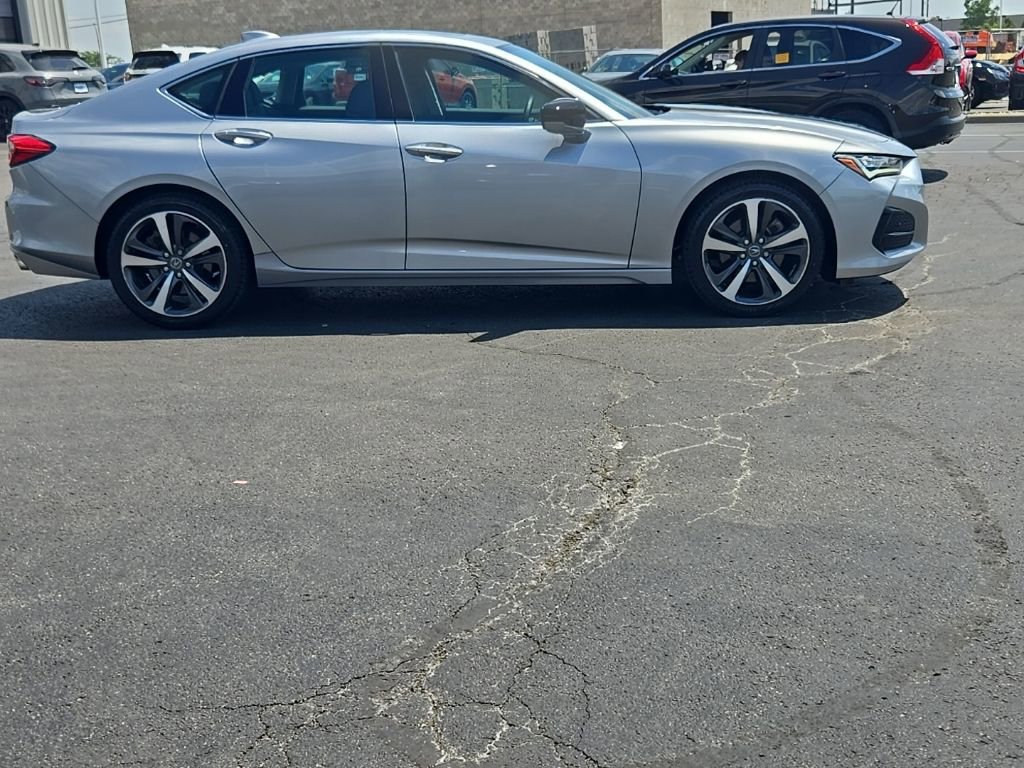 Used 2024 Acura TLX w/ Technology Package FWD image 9