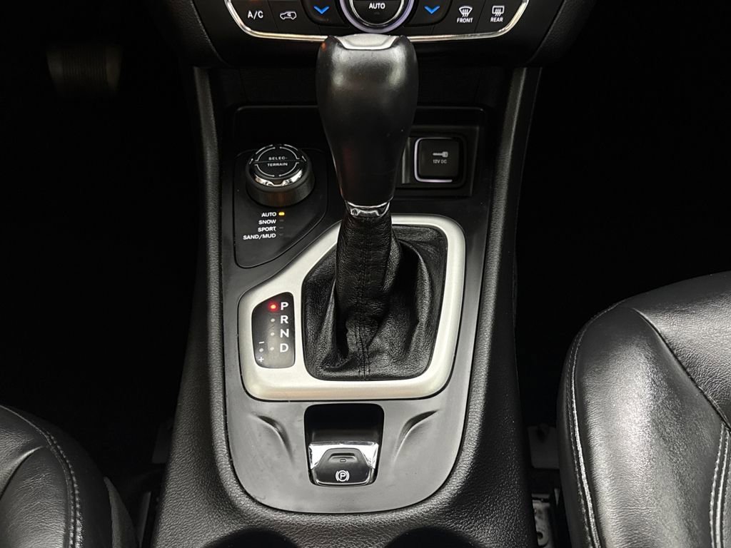 Used 2014 Jeep Cherokee Limited image 19