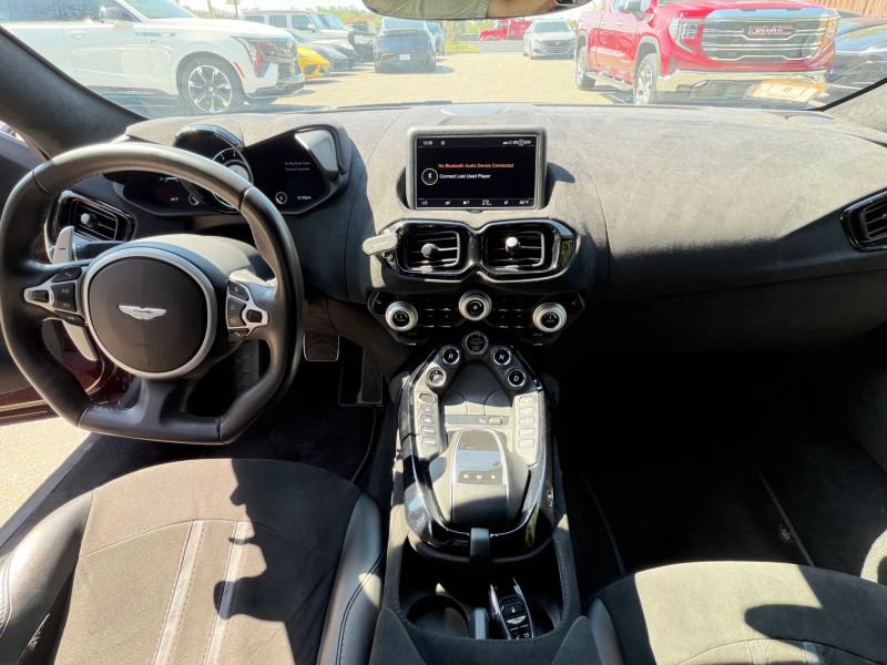 Used 2019 Aston Martin V8 Vantage Coupe RWD image 14