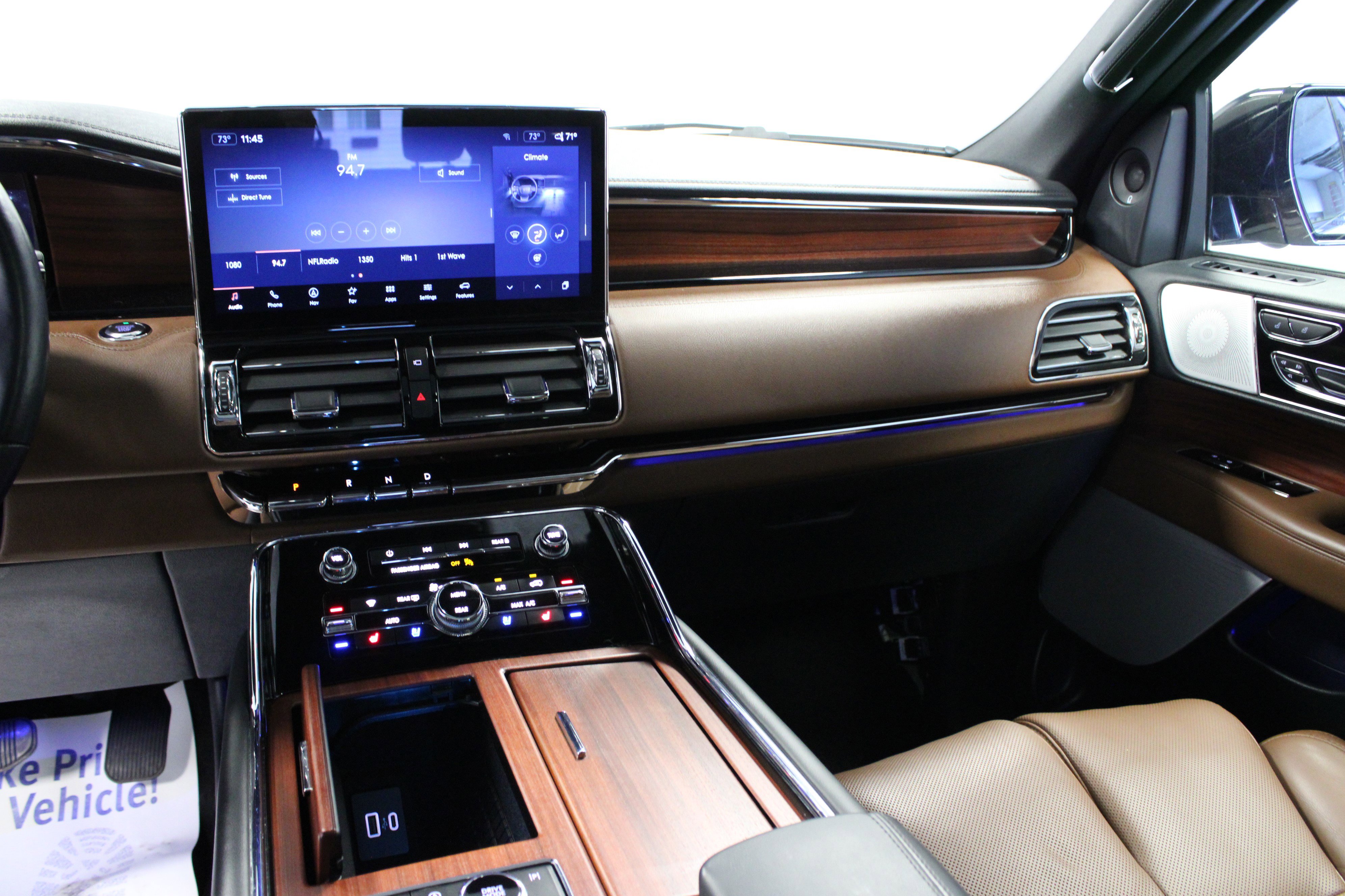 Used 2024 Lincoln Navigator Reserve AWD/4WD image 20