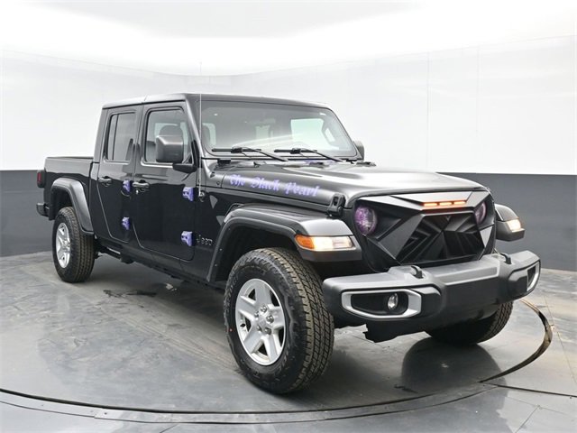 Used 2022 Jeep Gladiator Sport image 2