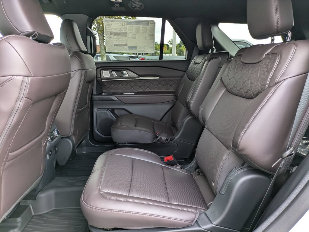 New 2026 Ford Explorer Platinum w/ LUX Leather Package AWD/4WD image 15
