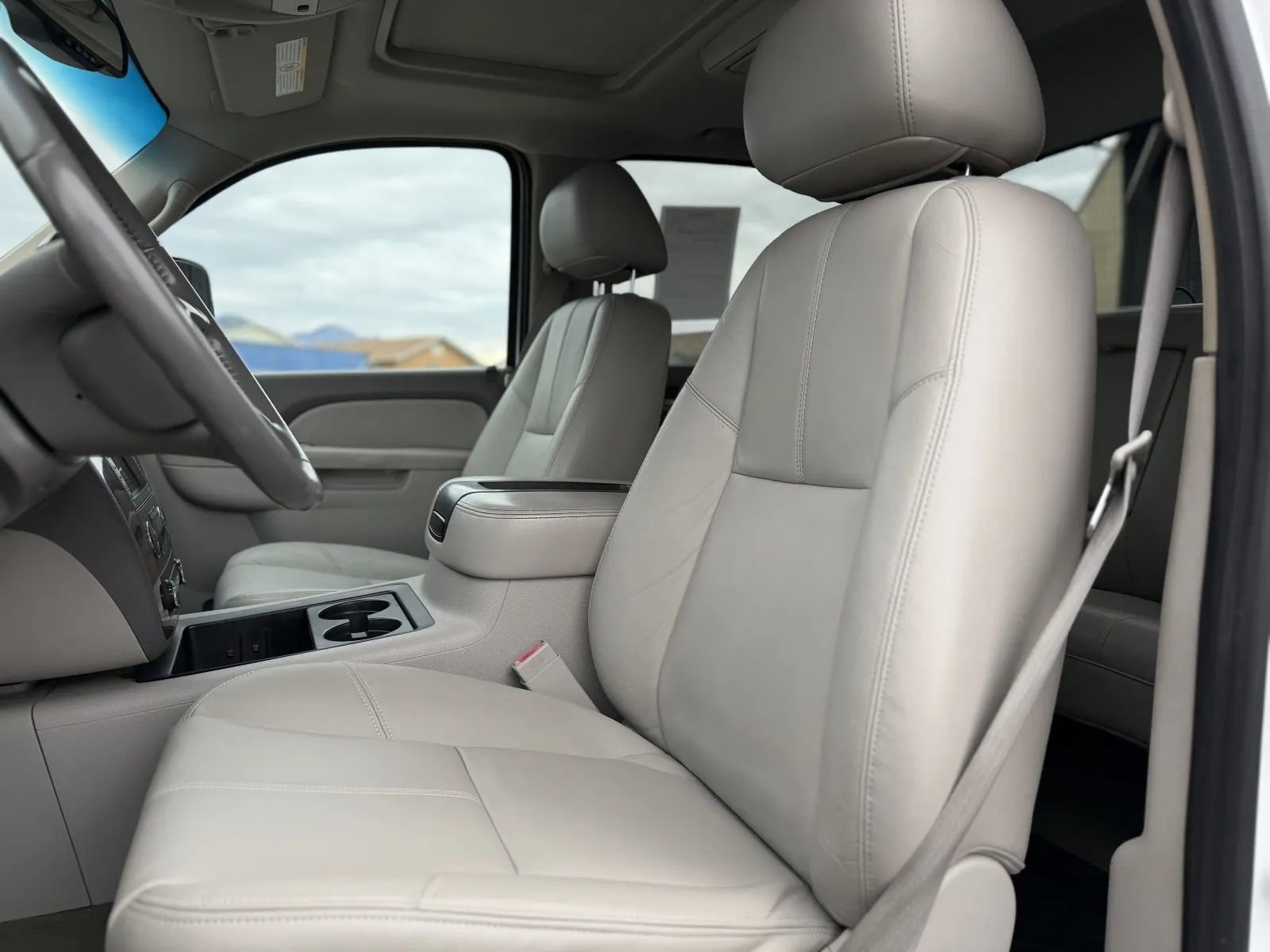 Used 2011 Chevrolet Silverado 3500 LTZ w/ LTZ Plus Package AWD/4WD image 42