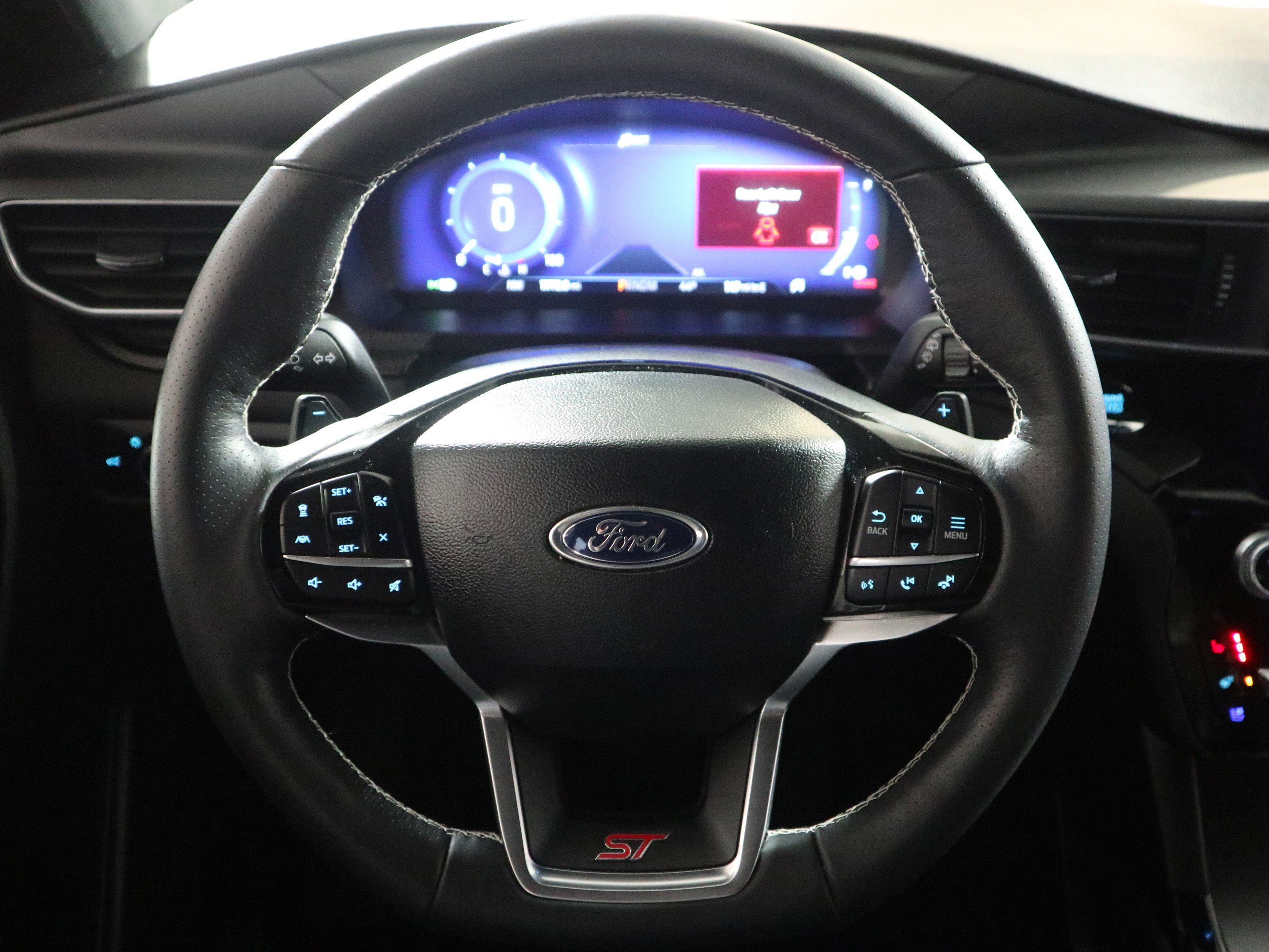 Used 2023 Ford Explorer ST w/ Equipment Group 401A image 18