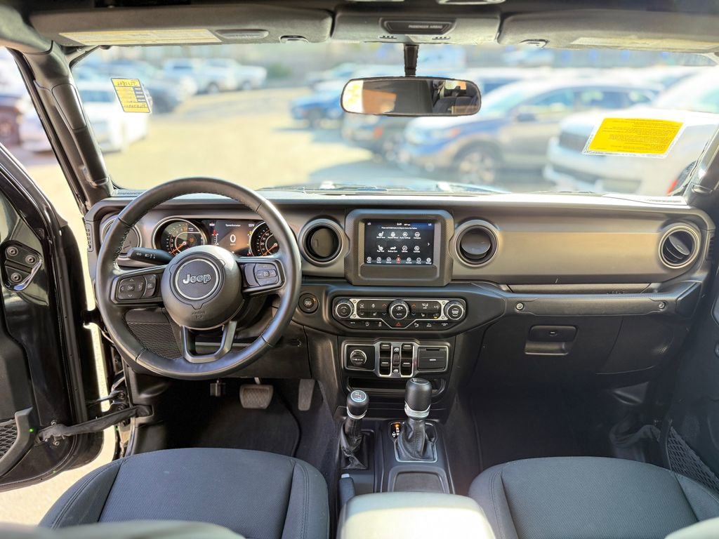 Used 2021 Jeep Gladiator Sport image 7