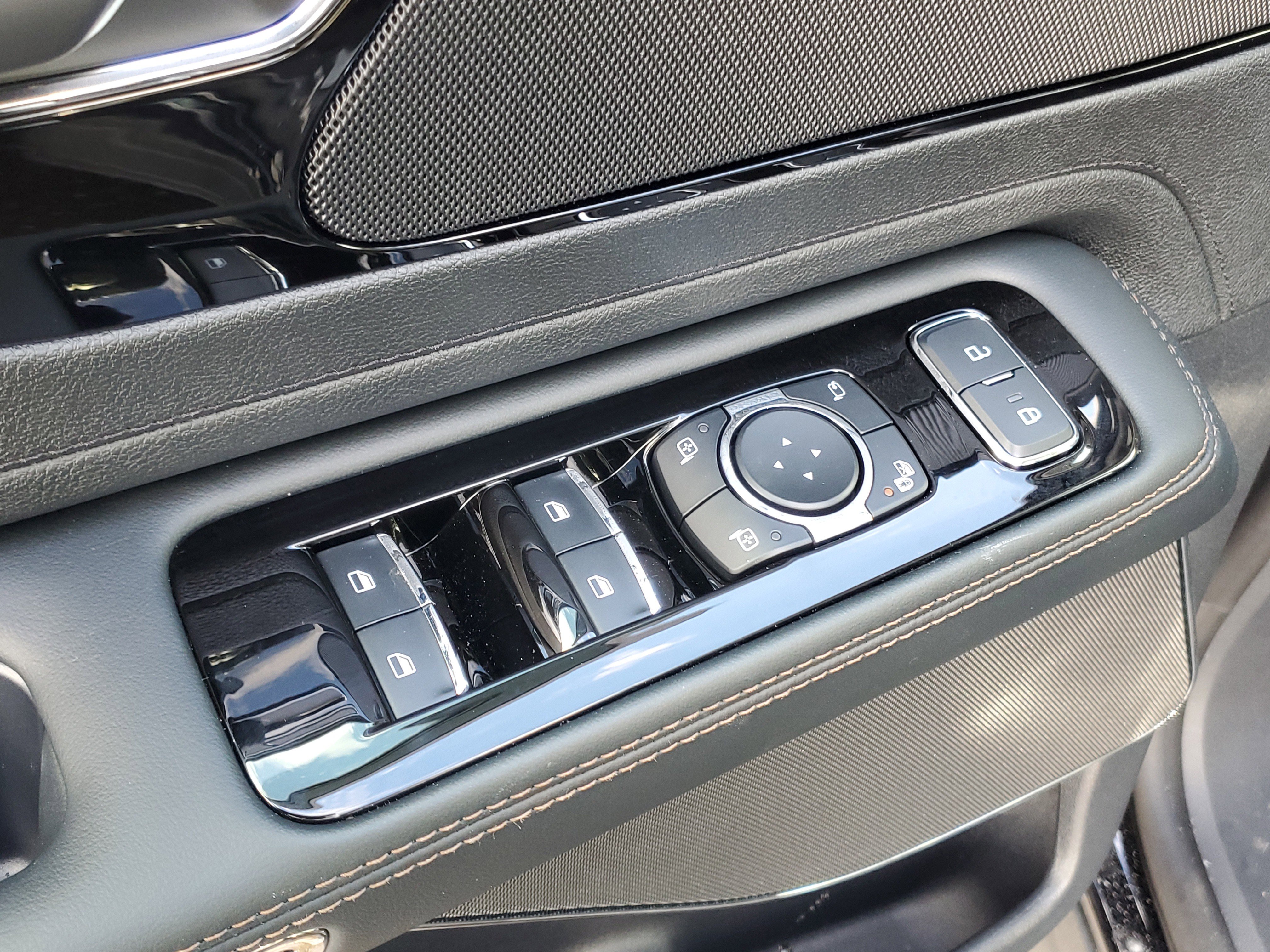 New 2025 Lincoln Aviator Reserve image 10