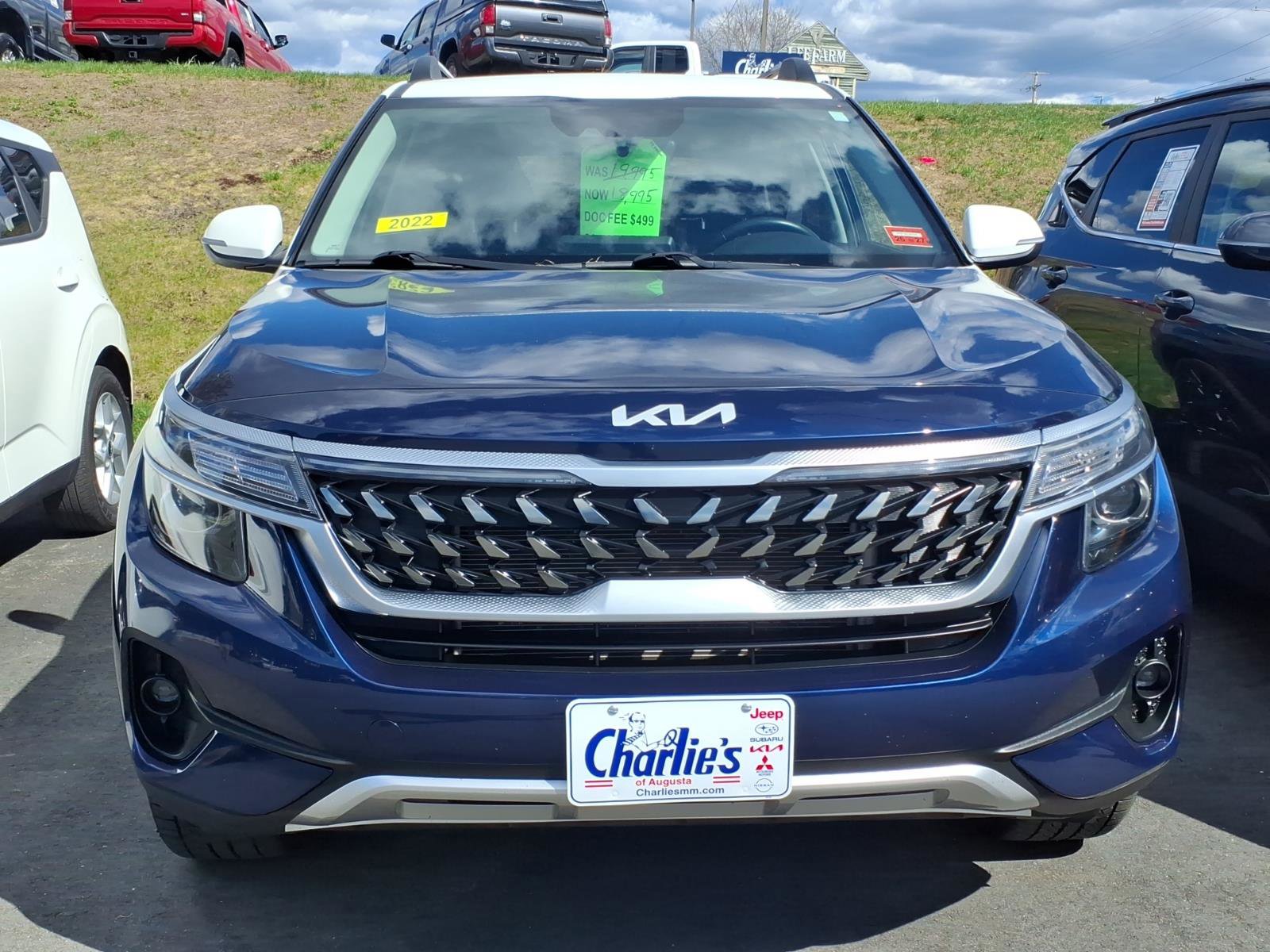 Used 2022 Kia Seltos Nightfall Edition AWD/4WD image 2